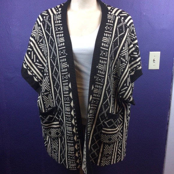 Umgee Sweaters - 😎Removing Saturday. Firm price!